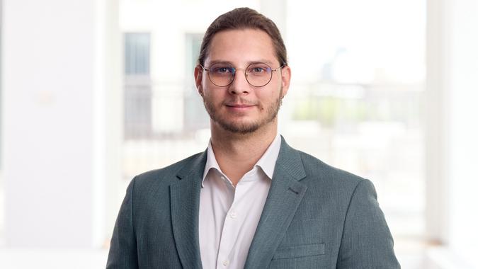 Legal-Tech-Kamingespräch mit Vadym Kuzmenko Legal-Tech-Kamingespräch mit Vadym Kuzmenko