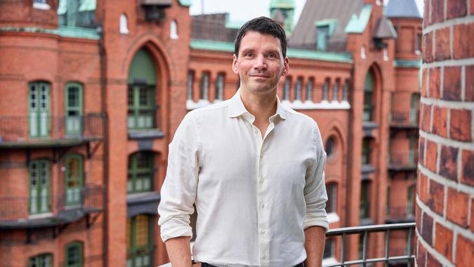 AI X STARTUP: Vom Betriebsprüfer zum Millionen-Unternehmen AI X STARTUP: Vom Betriebsprüfer zum Millionen-Unternehmen